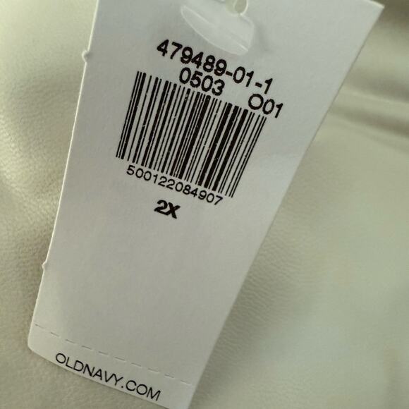 Old Navy silver gray Faux Leather Puffer
Vest - Picture 14 of 16